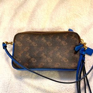 Coach crossboday wristlet